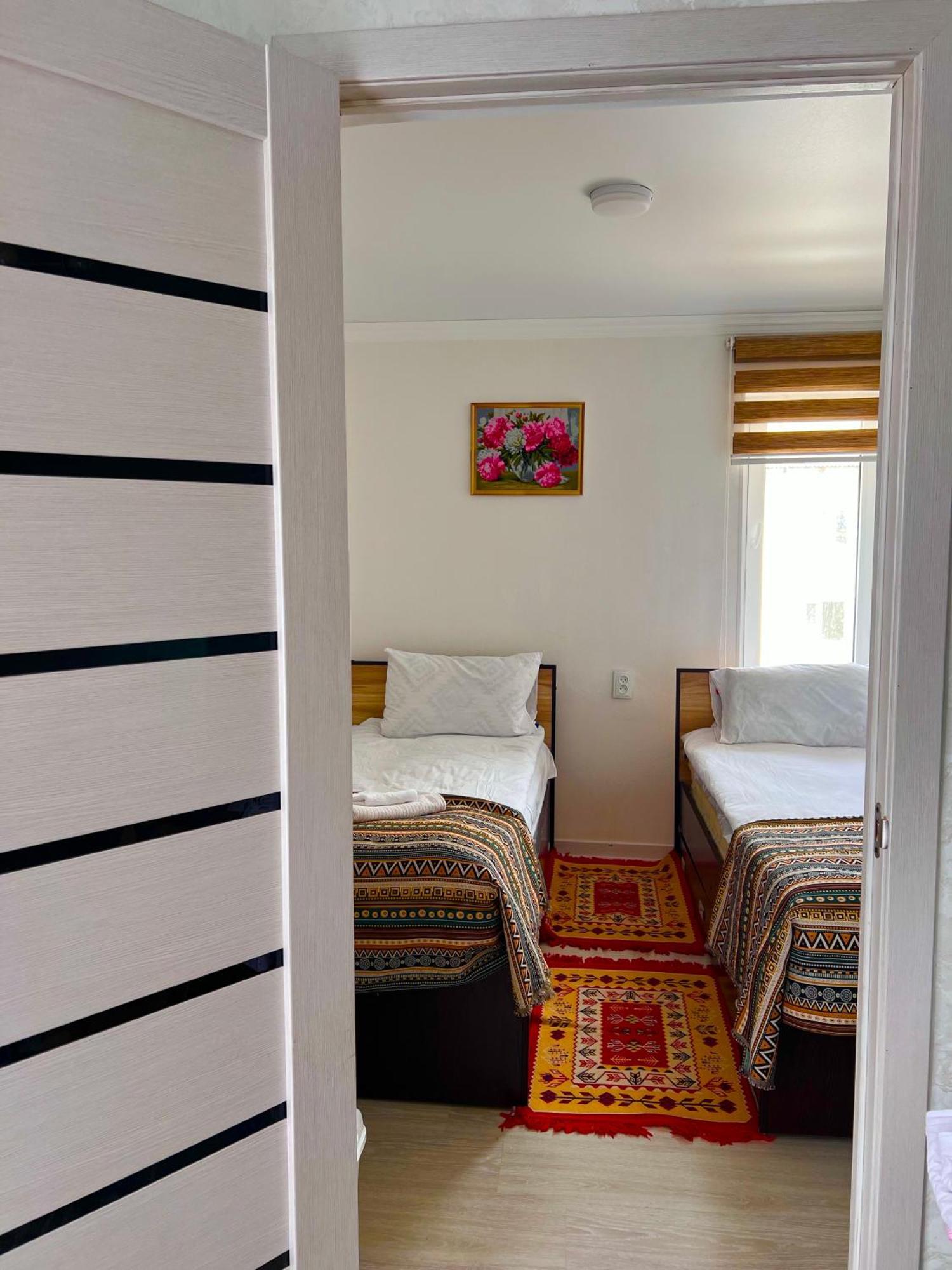 Tumar Guest House Naryn Eksteriør billede