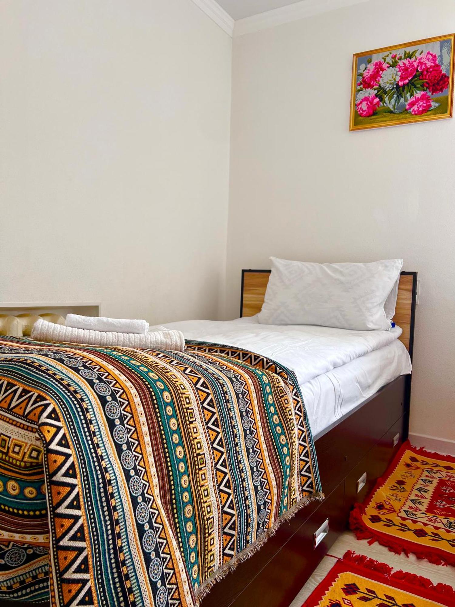 Tumar Guest House Naryn Eksteriør billede